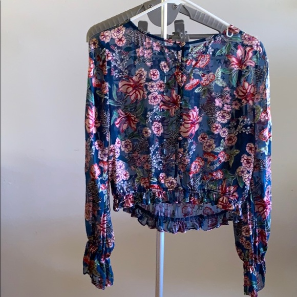 FL&L Flora Button Back Blouse - Picture 4 of 8